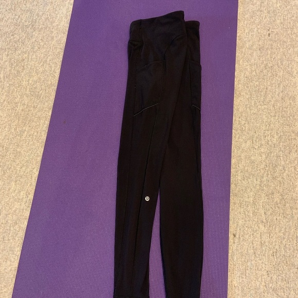 LULULEMON 6 Speed Up Tight *Full-On Luxtreme 28” Inseam Classic BLACK - Picture 3 of 5